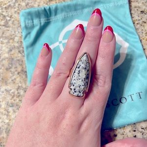 Kendra Scott - Kenny ring Gray Granite Arrowhead